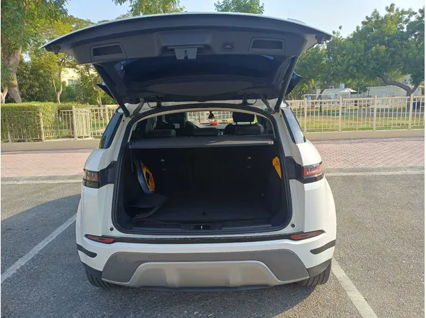 Car image 19