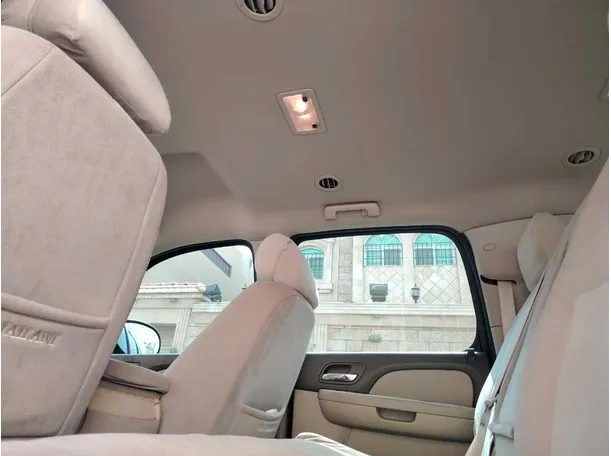 Car image 22