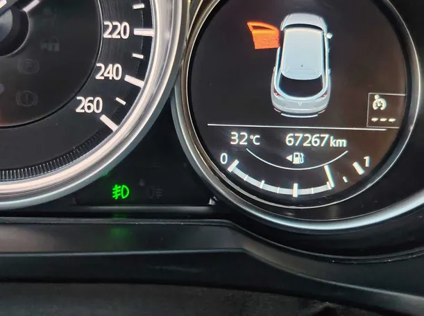Car image 19