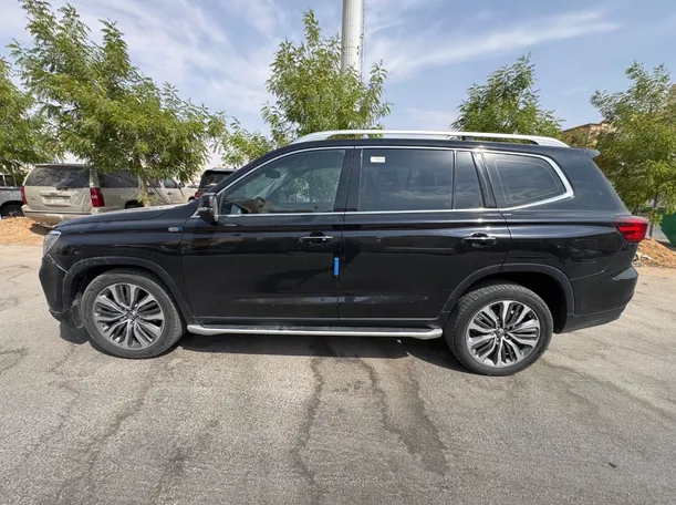 Car image 8