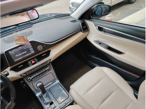 Car image 20