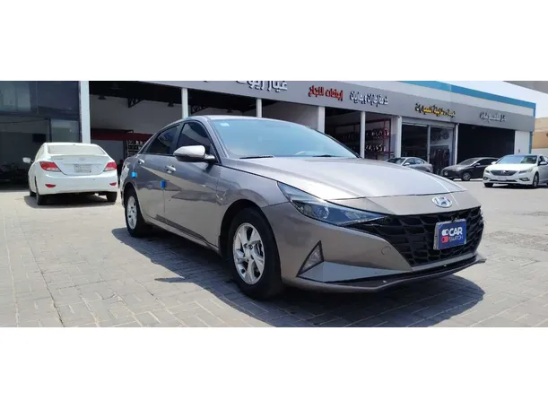 Car image 4
