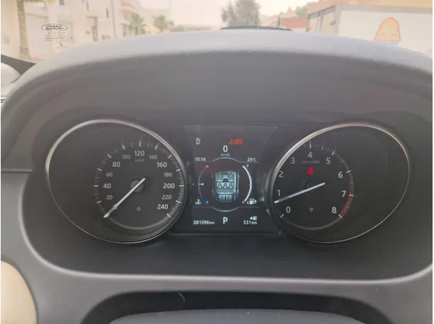 Car image 20