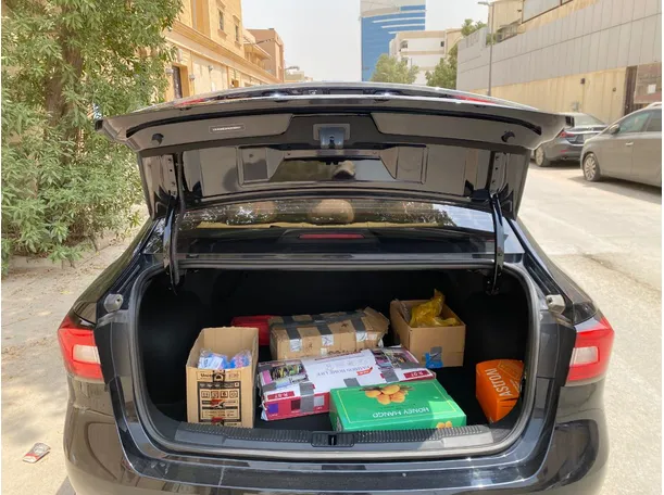 Car image 19