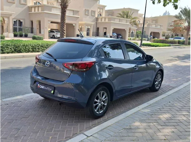 Car image 7