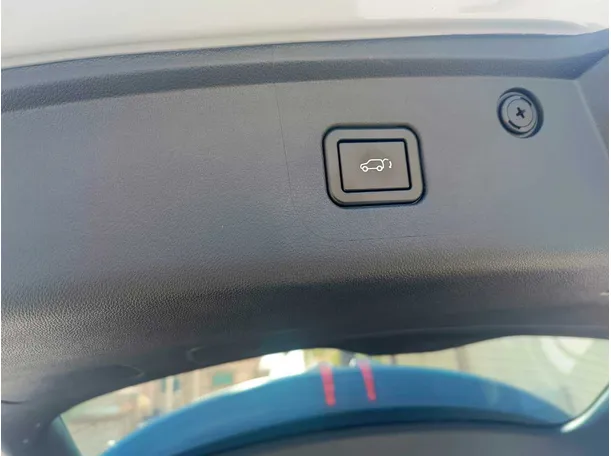 Car image 37