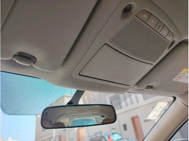 Car image 37