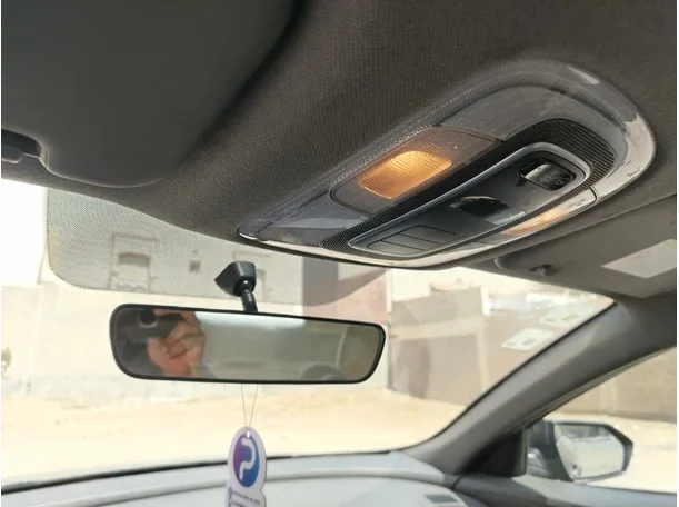 Car image 33