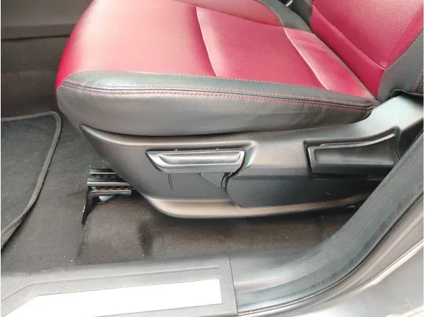 Car image 35