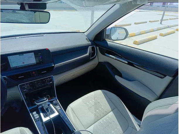 Car image 37