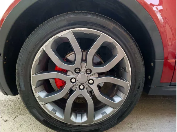 Car image 10