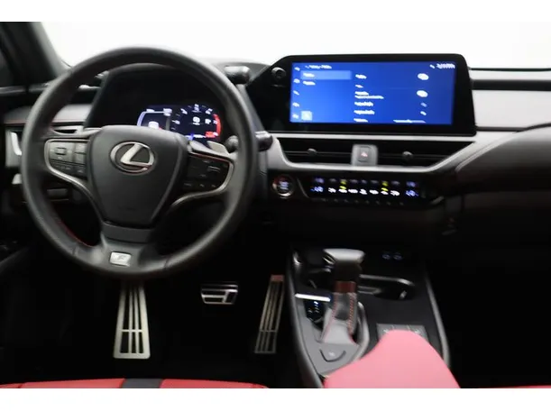 Car image 15