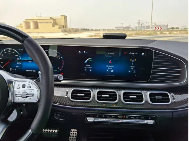Car image 16