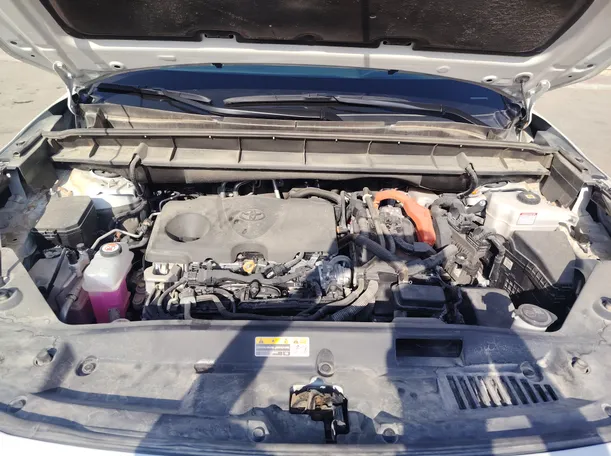 Car image 32