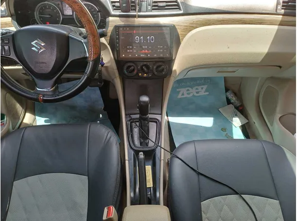 Car image 15