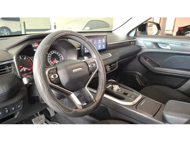 Car image 11