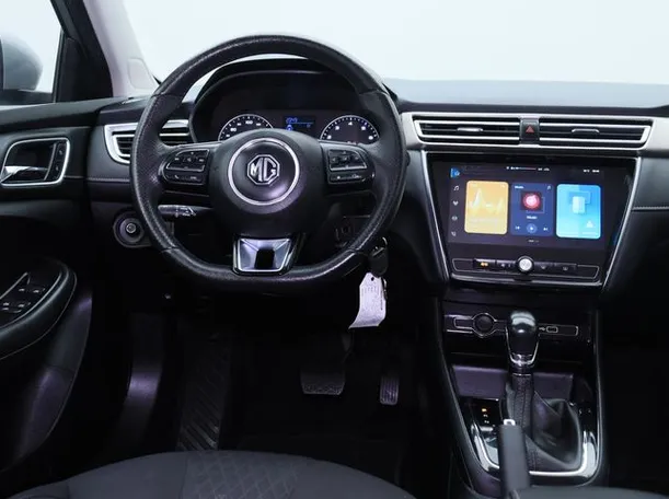 Car image 15