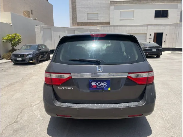 Car image 6