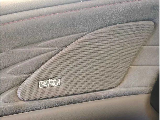 Car image 35