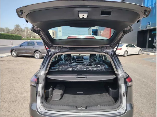 Car image 23