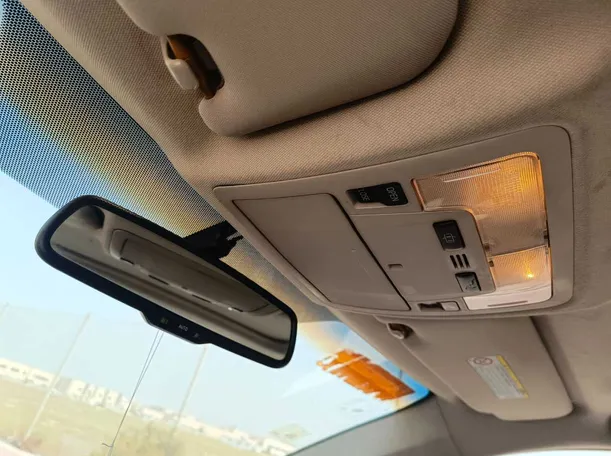 Car image 34