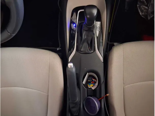 Car image 17