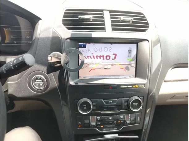 Car image 26