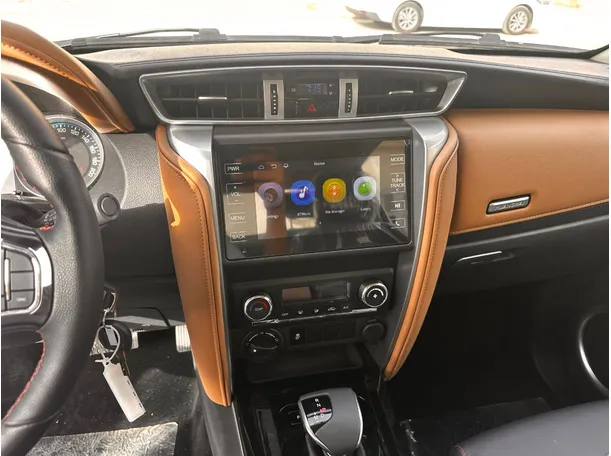 Car image 18