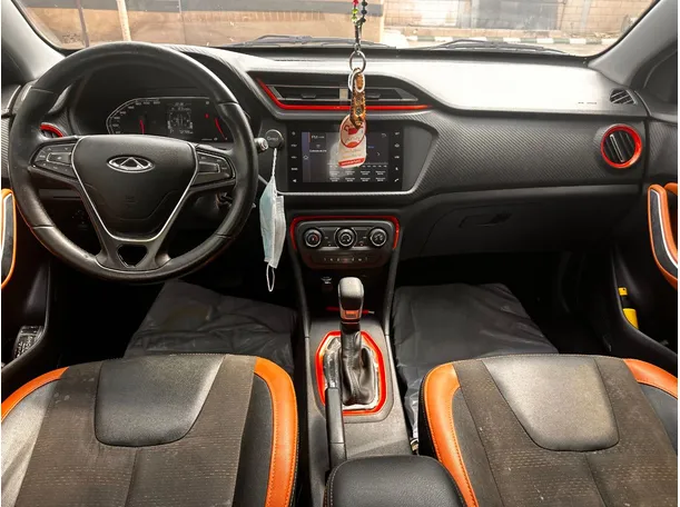 Car image 17