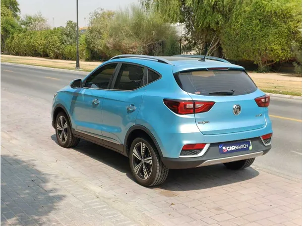Car image 5