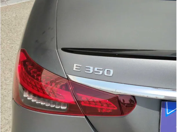 Car image 35