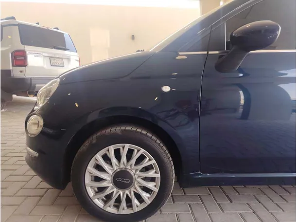 Car image 9