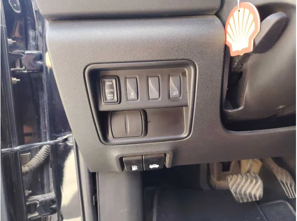 Car image 27