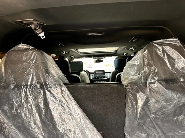 Car image 25
