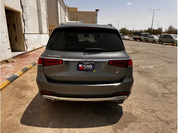 Car image 6