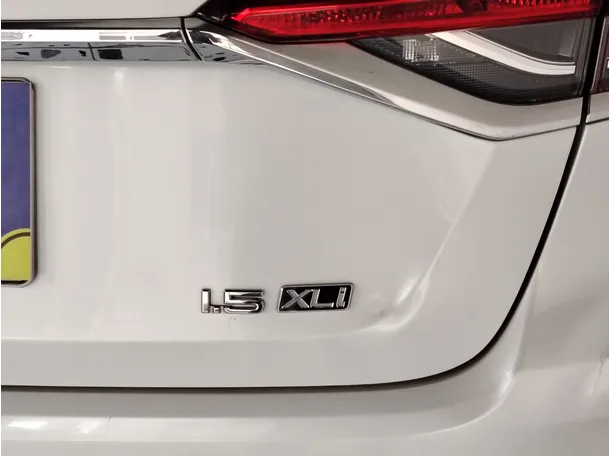Car image 34
