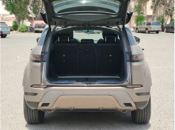 Car image 25