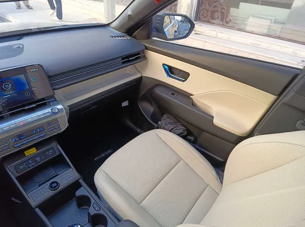 Car image 20