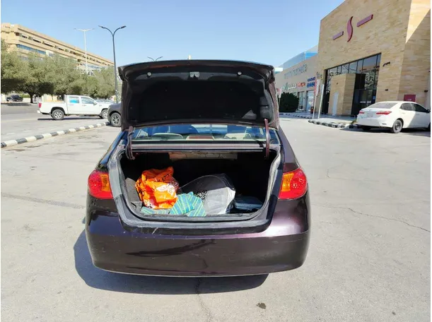 Car image 19