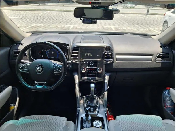 Car image 15