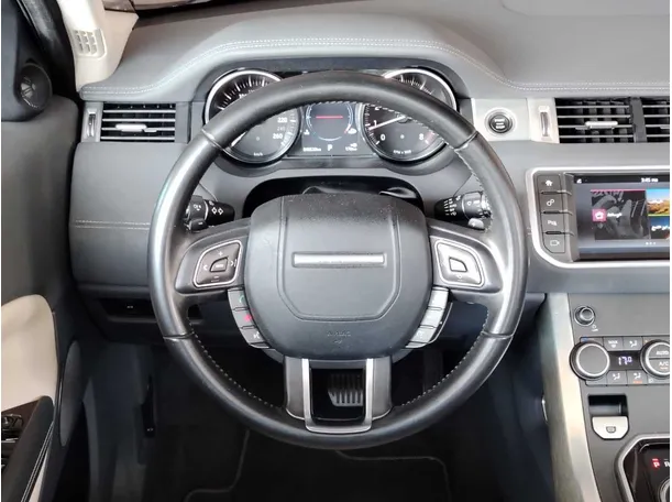 Car image 26