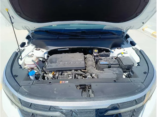 Car image 40