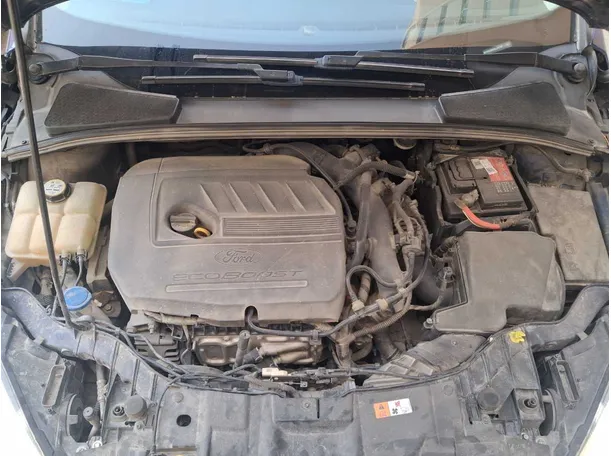 Car image 19