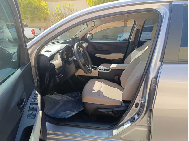 Car image 13