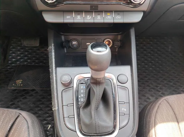 Car image 21