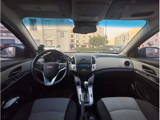 Car image 15