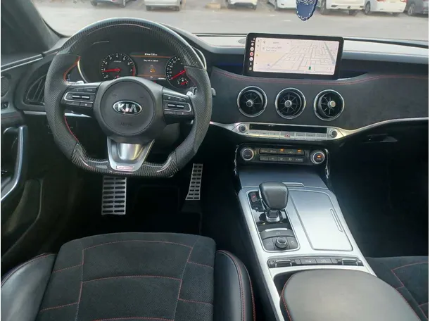 Car image 16