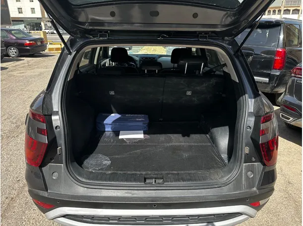 Car image 24