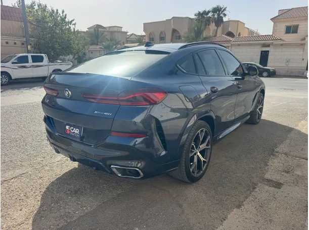 Car image 5