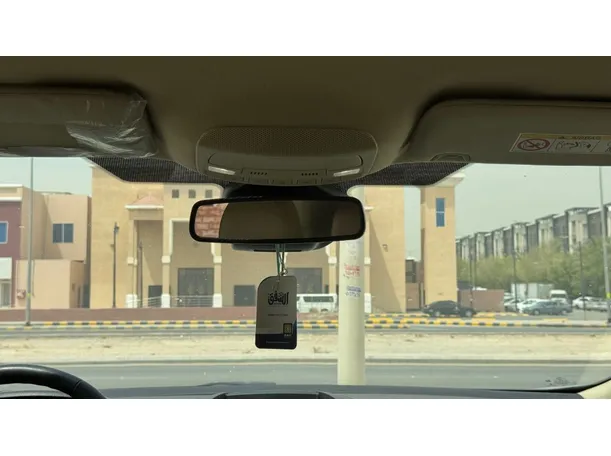 Car image 23